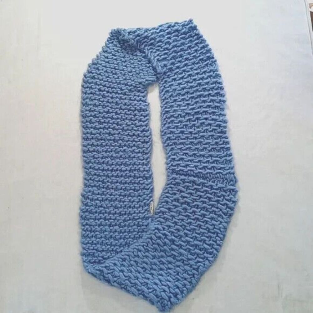 Three Bird Nest blue cable knit eternity scarf